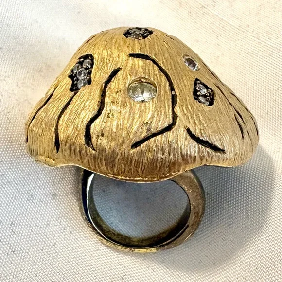 Vintage Mushroom Dome Ring Gold Tone 1960s - 70s Brutalist Era Style size 4.5-5 - Picture 2 of 9